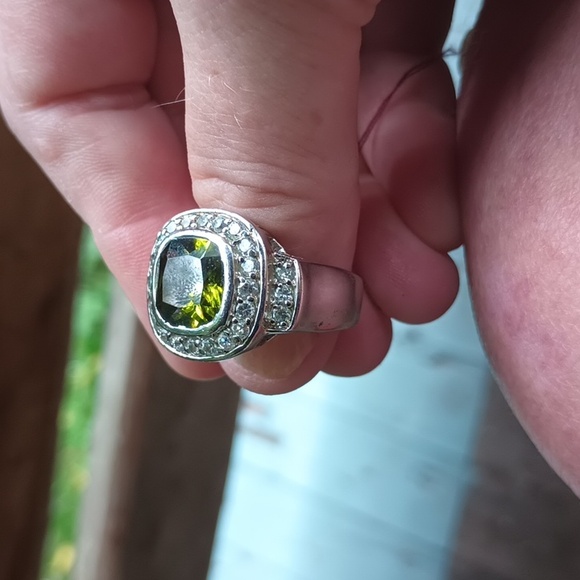 Peridot Multi Faceted Stone w CZ Surrounding Stones on Stainless Steel Band - Picture 10 of 13